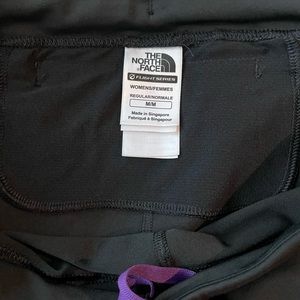North face running pants black with zipper on ankle nylon